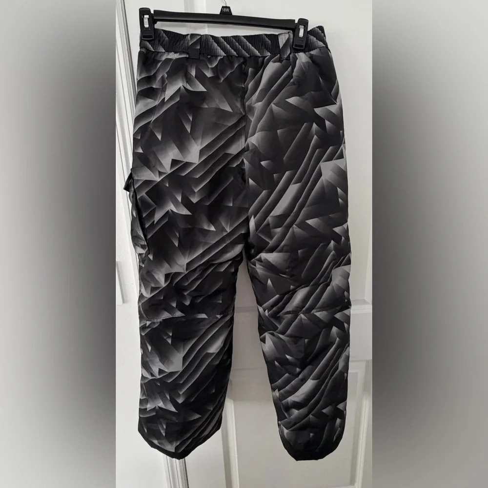 ZEROXPOSUR Graphic Print Ski Pants Boys XL  18-20 Black White Snowboarding